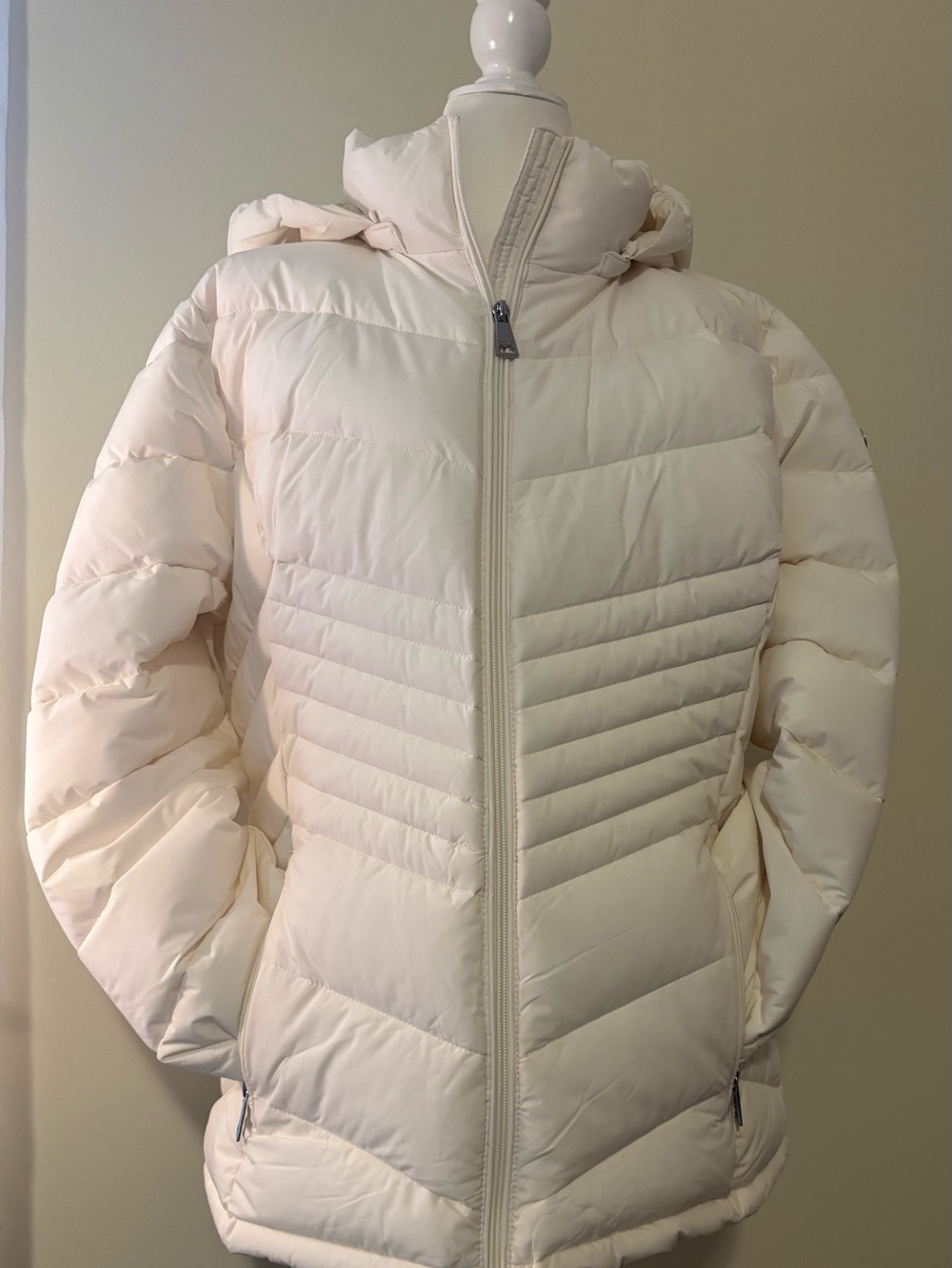Calvin Klein Off-White Women's Puffer Jacket